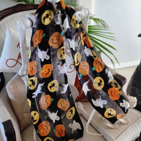 Great Halloween Scarf - Picture 2 of 6